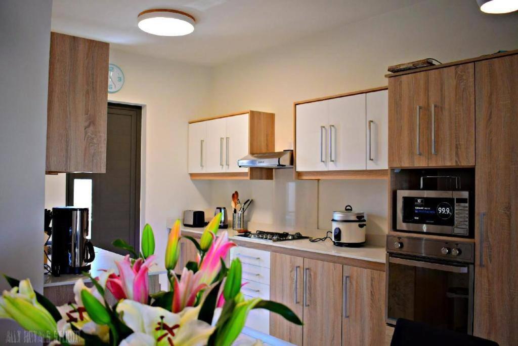Modern And Cosy Condo: Westwood Apartments Flic-en-Flacq 외부 사진