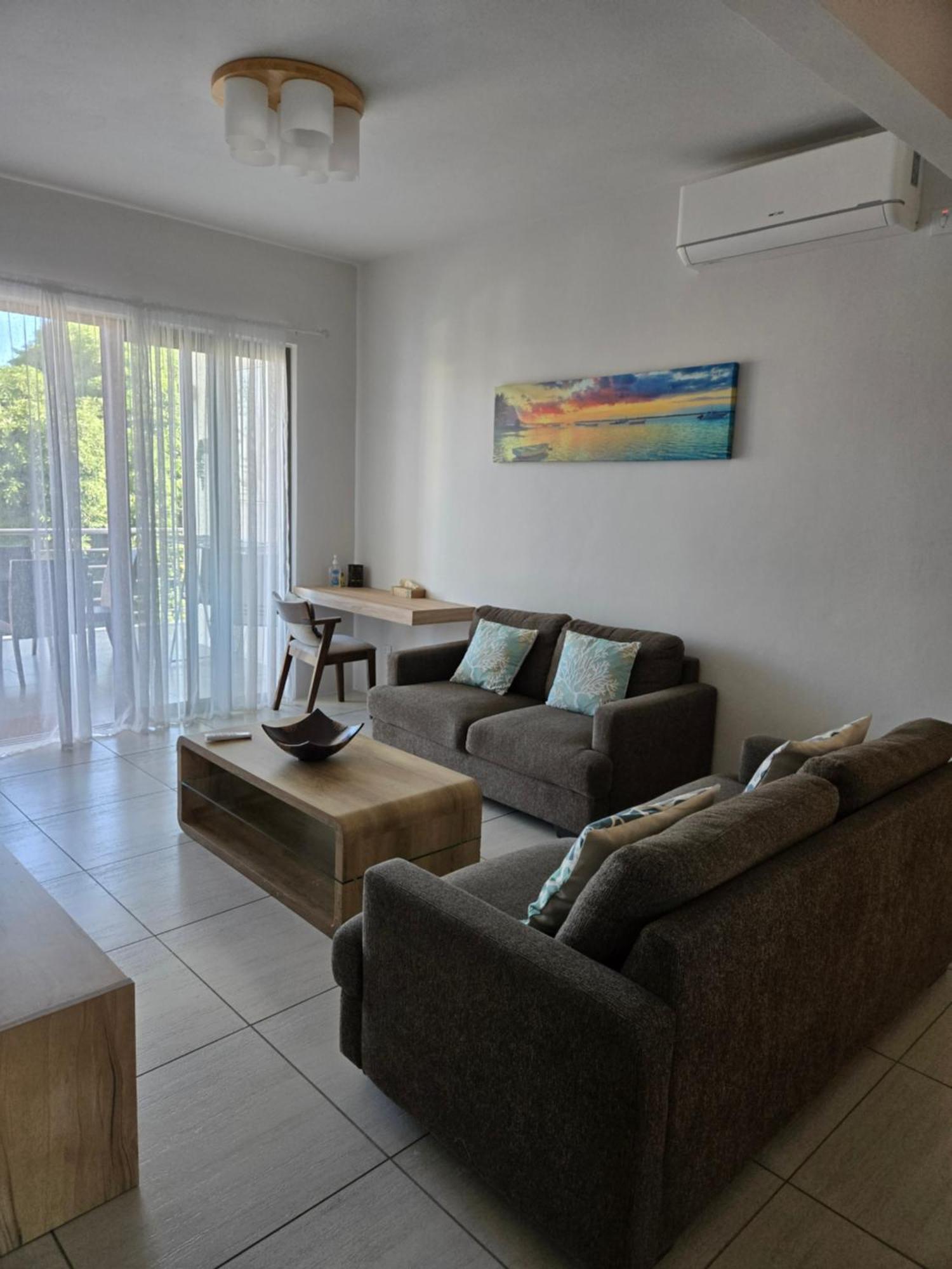 Modern And Cosy Condo: Westwood Apartments Flic-en-Flacq 외부 사진