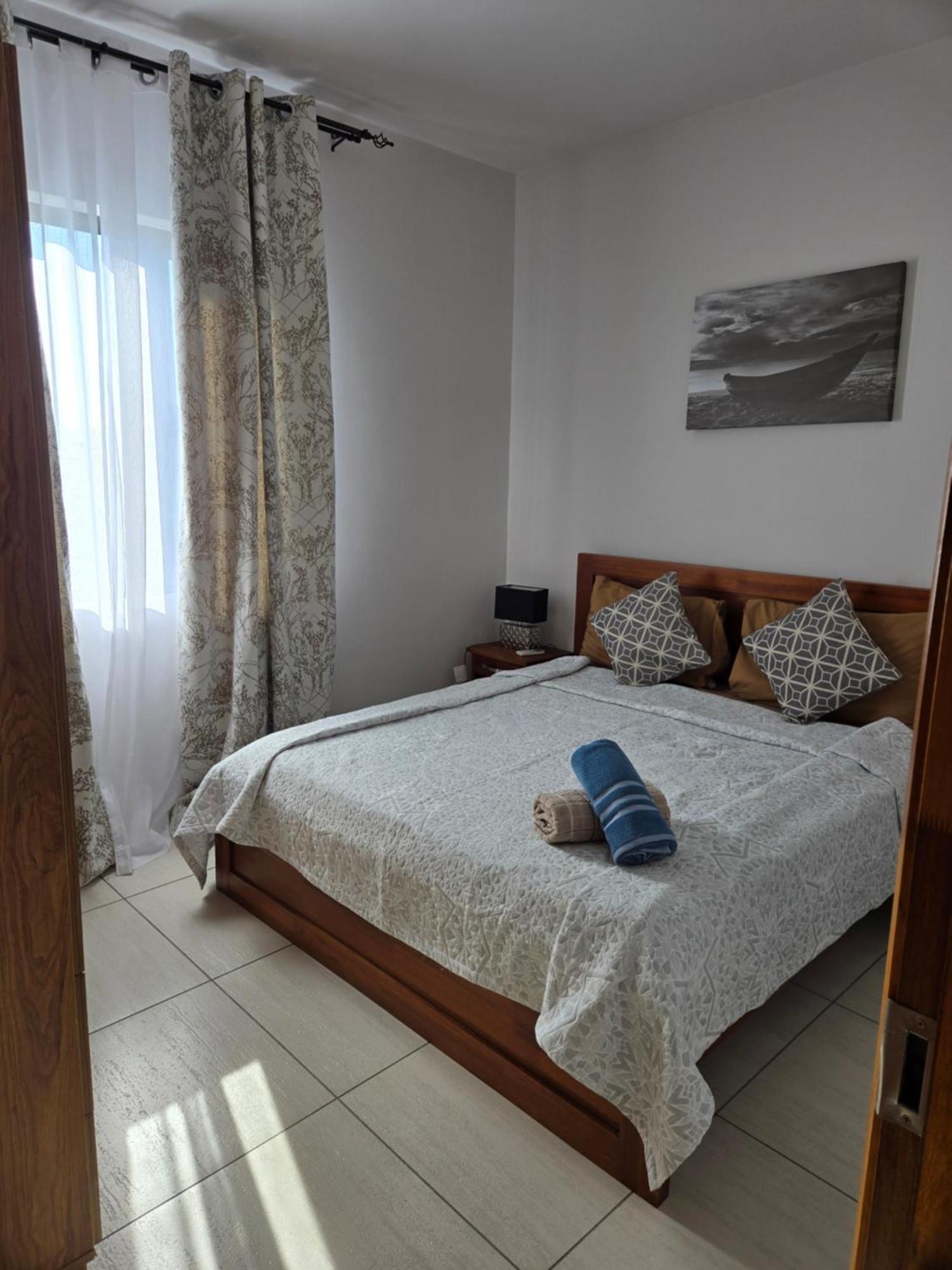 Modern And Cosy Condo: Westwood Apartments Flic-en-Flacq 외부 사진